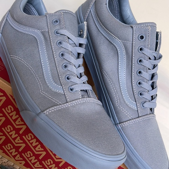 Vans Men’s Old Skool
Pastel Mono Dusty Blue
VN000CT8DSB
Sneakers - Picture 8 of 16